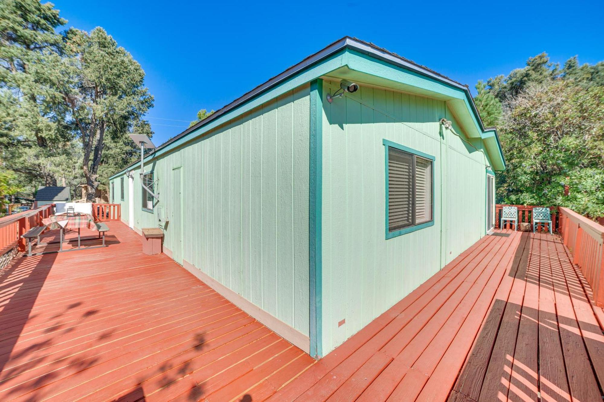 Pet-Friendly Cabin With Deck In Pine Mountain Club! Villa Exterior photo